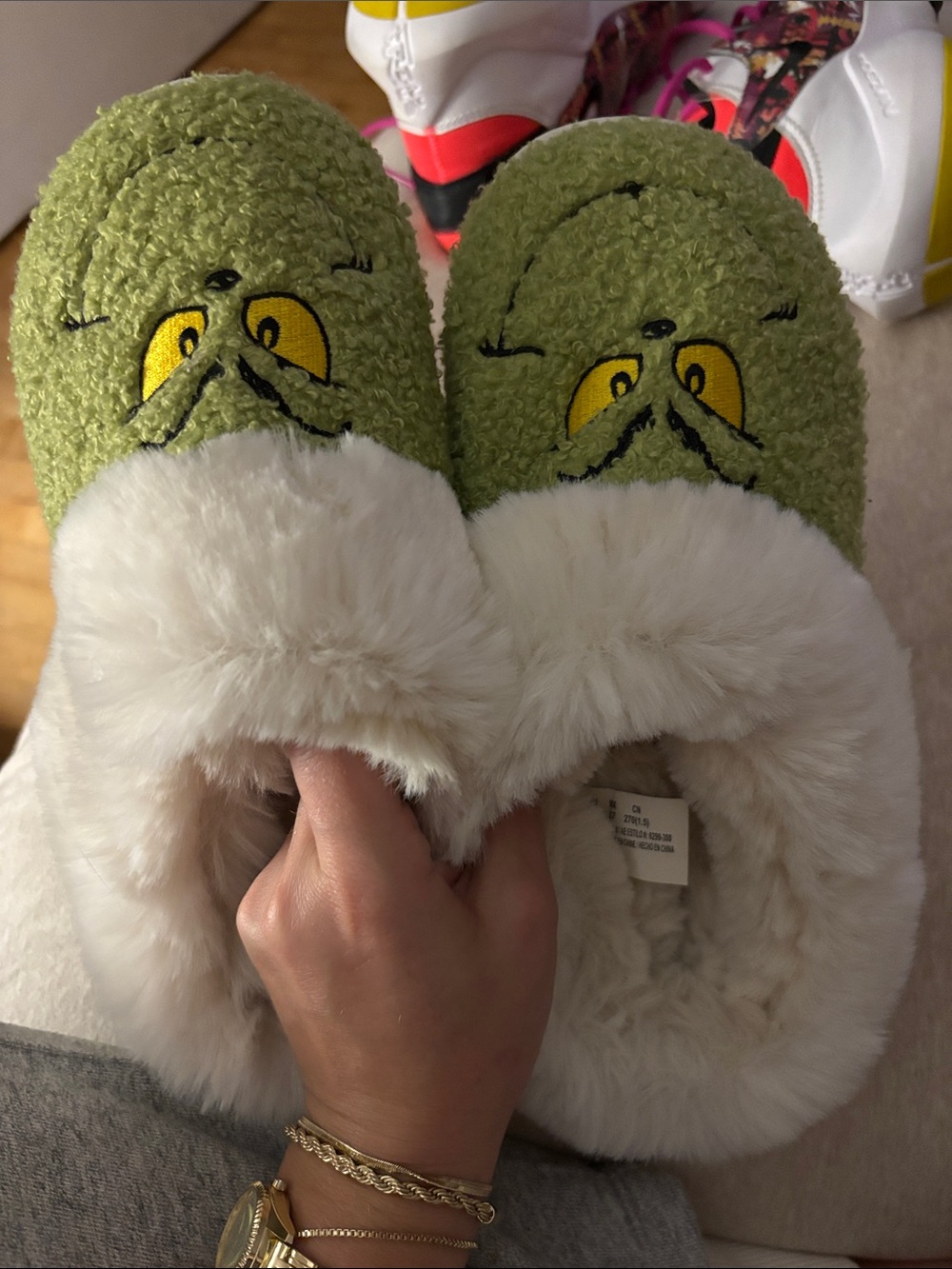Aerie Women’s Grinch Slippers